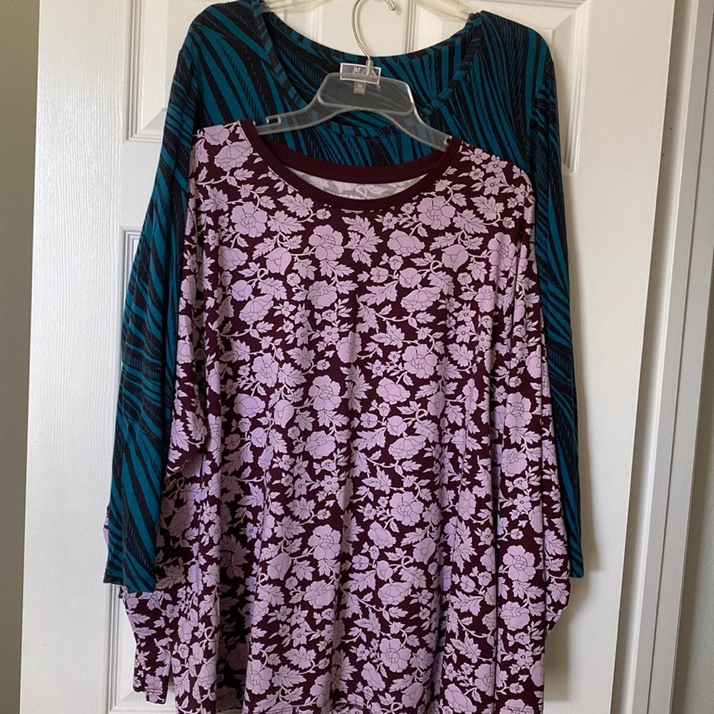 Final sale 2 washable long sleeves soft and comfortable size 3X top.
